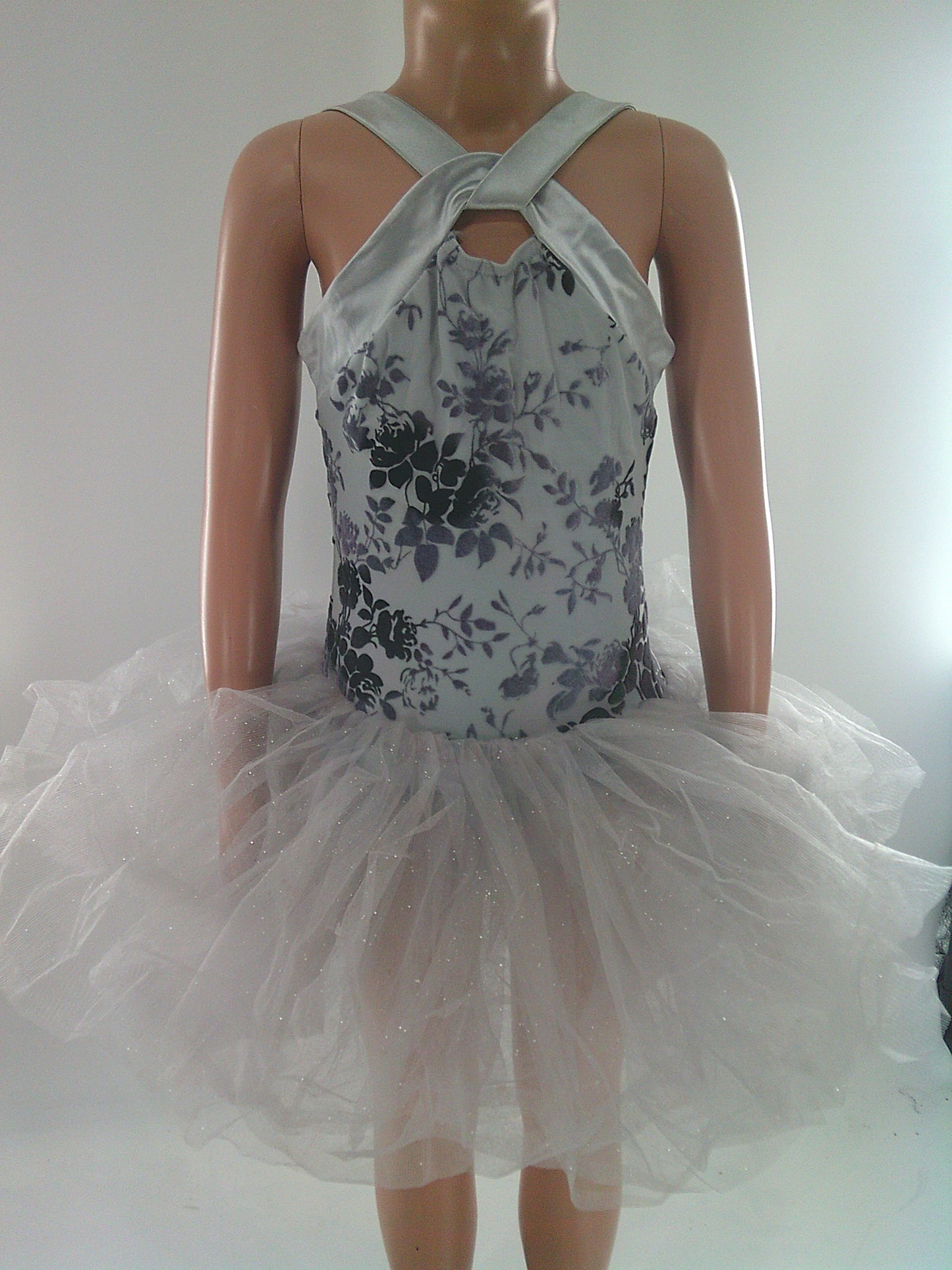 Pre-Owned Costume Weissman  8875 Intermediate Child  Silver  Ballet