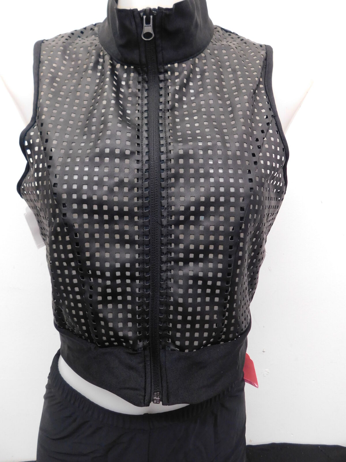 Pre-Owned Vest Pleather Mesh Small Adult Curtain Call J5162 Black Costume Hip Hop