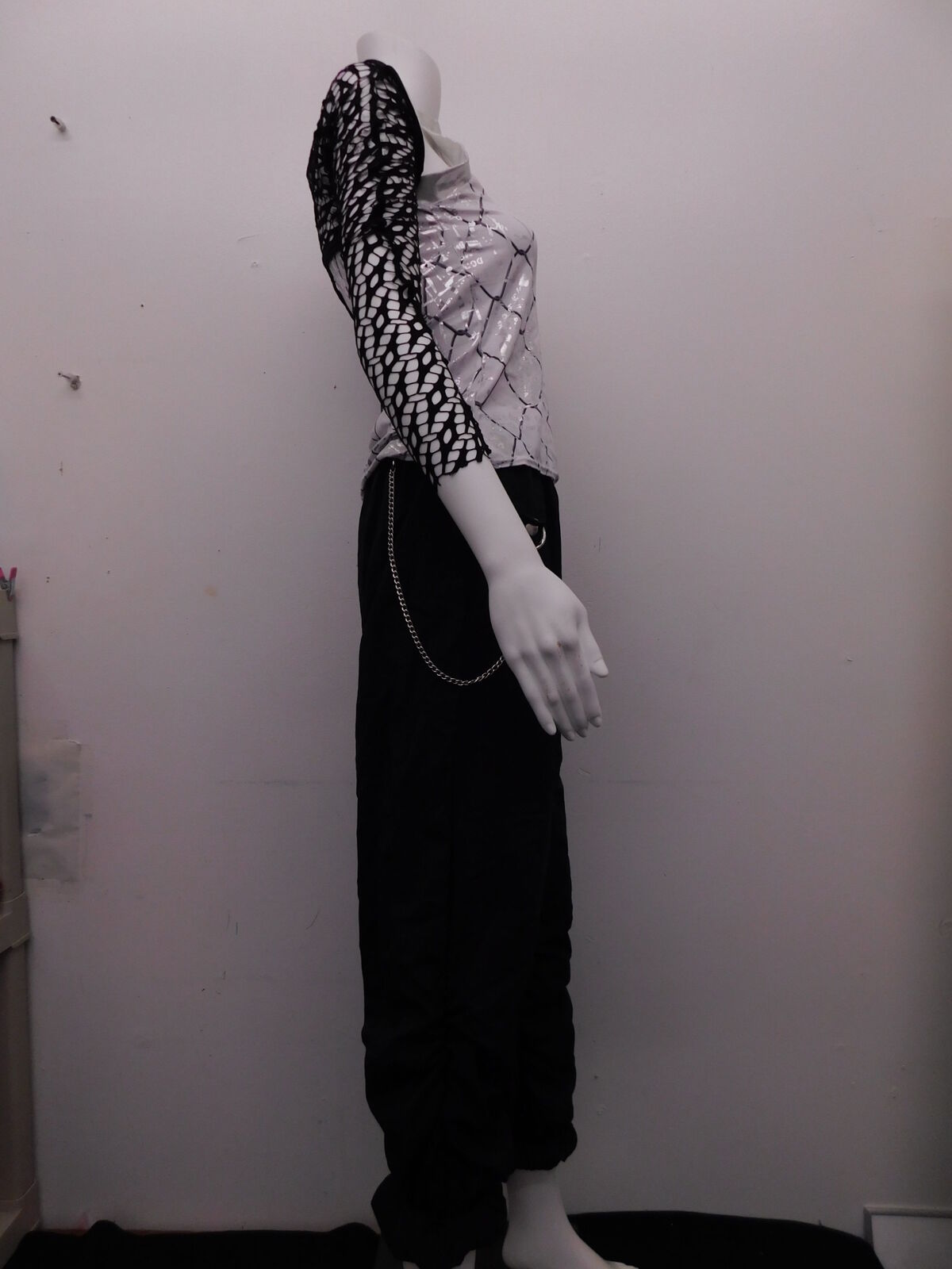 Pre-Owned Costume Curtain Call  J2266 Medium Adult Silver  Jazz