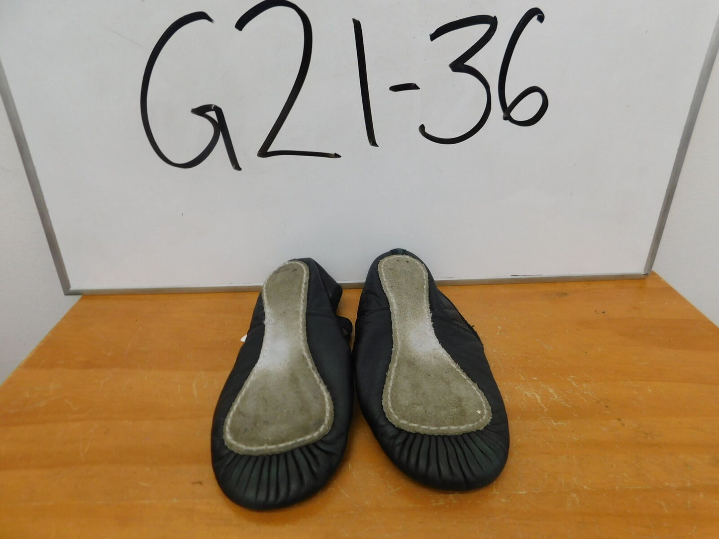 Pre-Owned Ballet Shoes Capezio Big Kid 3M  Leather  Full Sole