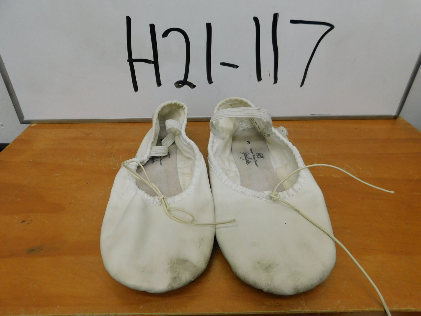 Pre-Owned Ballet Shoes ABT Big Kid 3M  Leather  Full Sole