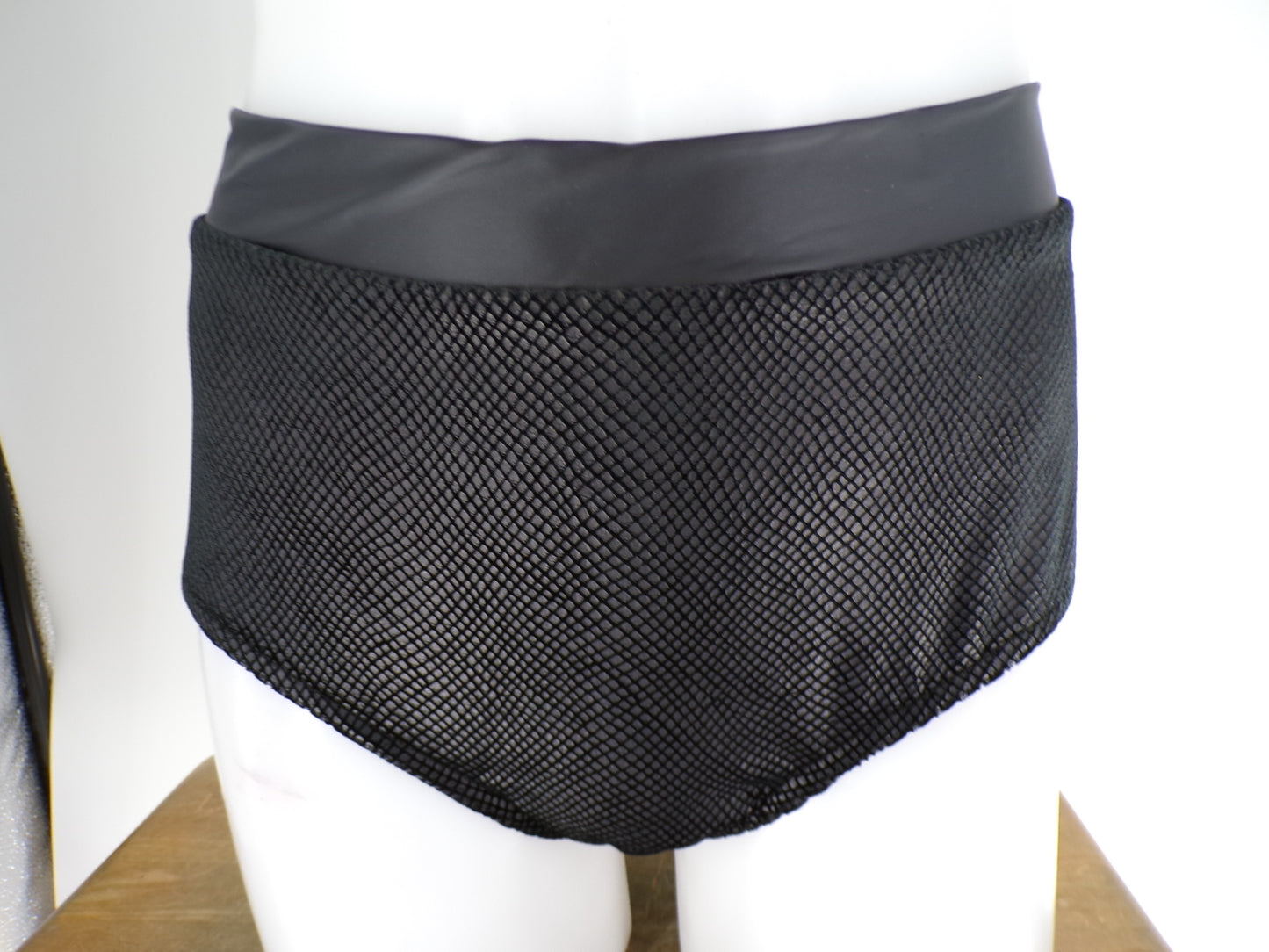 Pre-Owned Costume Reverence   XS Adult Black  Jazz