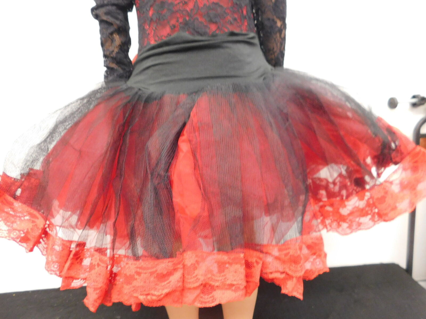 Pre-Owned Costume Curtain Call  C393 Large Child Red  Ballet