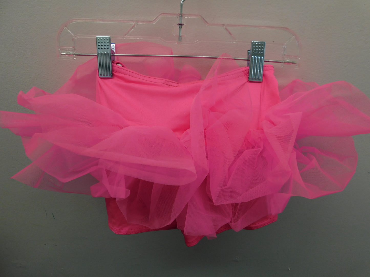 Pre-Owned Tutu w/Shorts Weissman  9110 6x-7 Child Hot Pink  Jazz Hip Hop