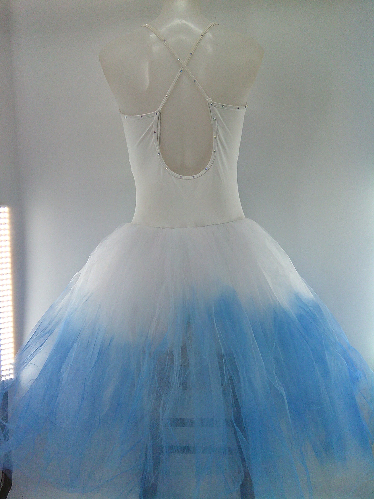 Pre-Owned Costume Revolution  RC19745 Large Adult  White Ombre Heart Ballet Rhinestones