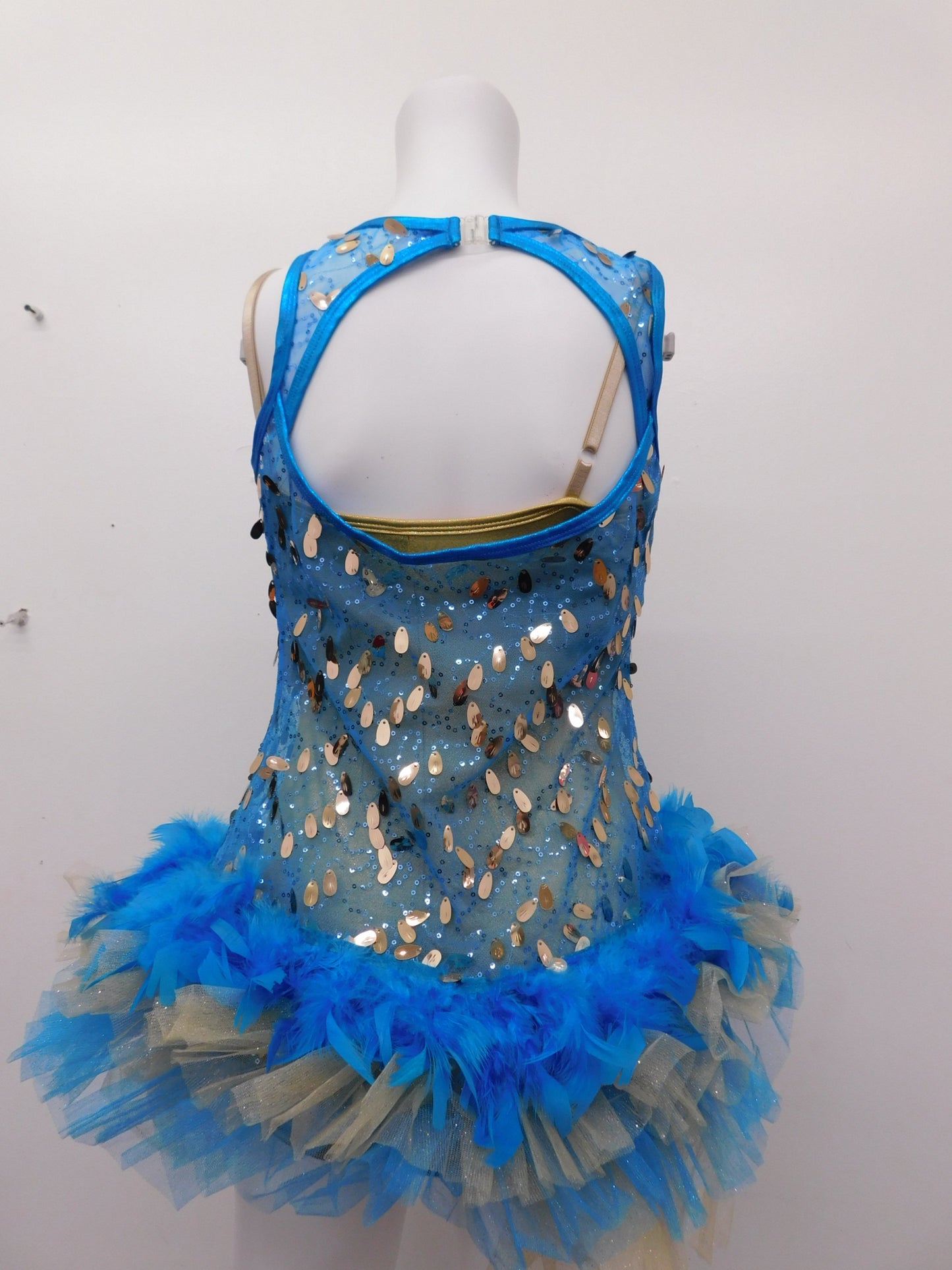 Pre-Owned Costume Curtain Call  J4792 Large Adult Turquoise Sequin Feathers Jazz Tap