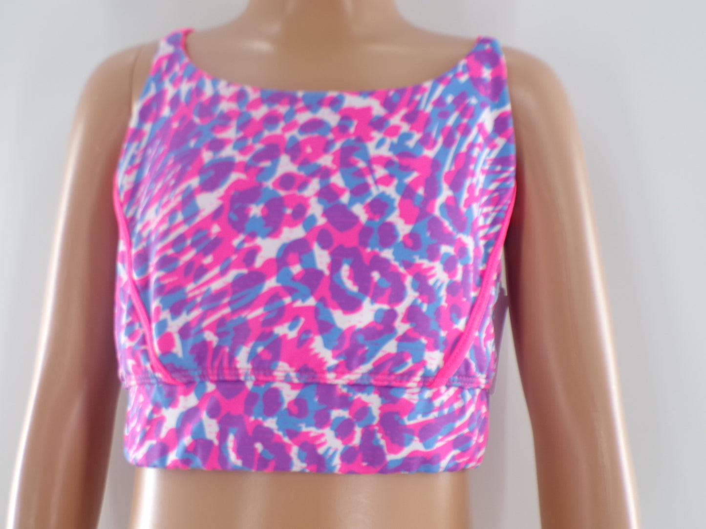 Pre-Owned Sports Bra BCG   Medium Child Hot Pink  Jazz Cheer