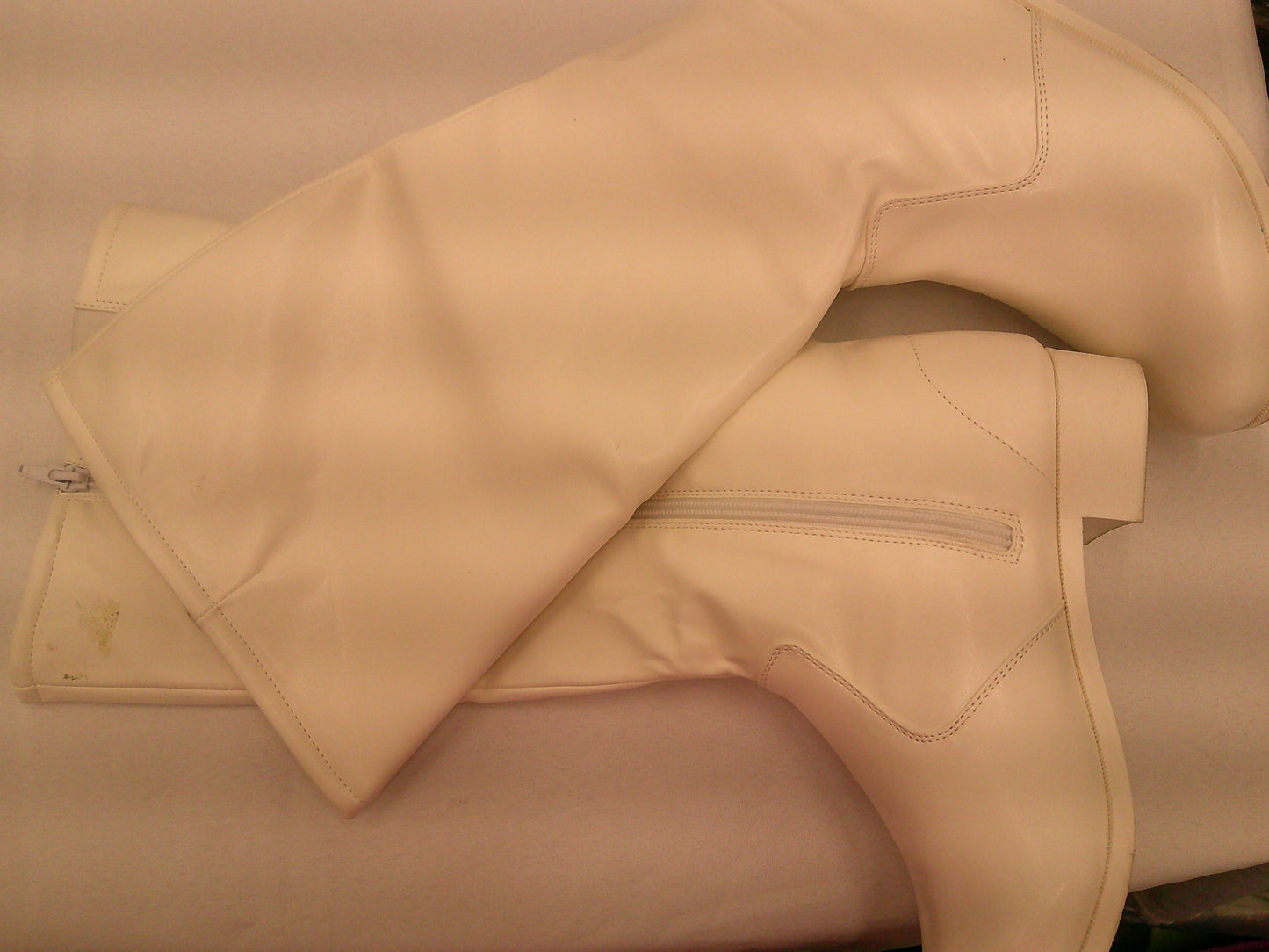 Pre-Owned Parade Shoes Gotham 10M Knee High Zip Up Rubber Soles