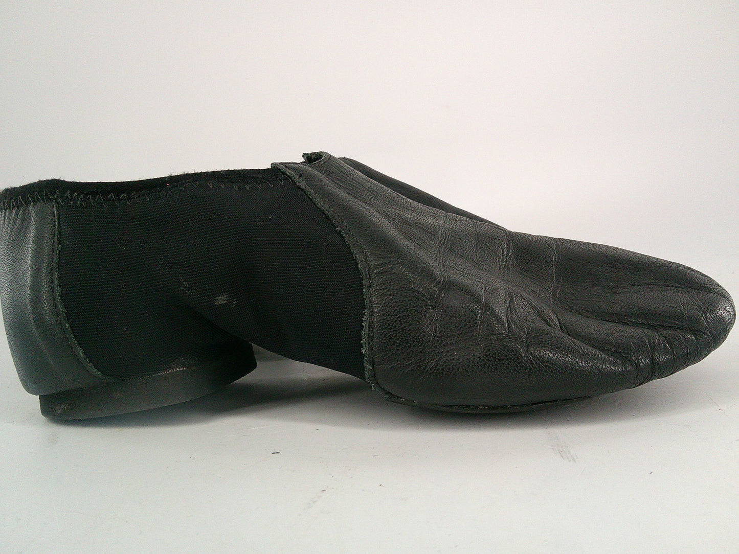 Pre-Owned Jazz Shoes DanzNMotion Adult 11M Stretch Leather Pull On Split Sole