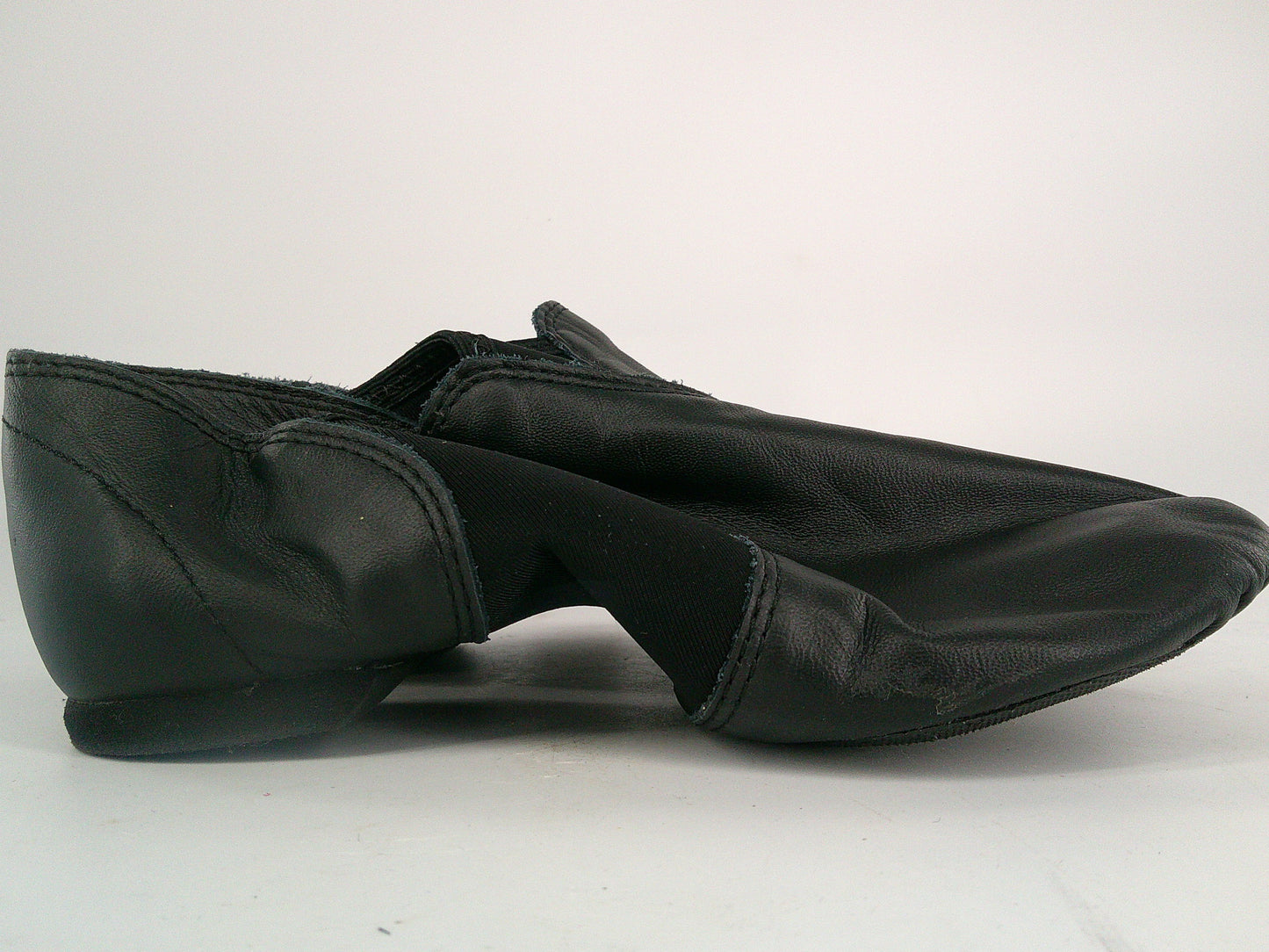 Pre-Owned Jazz Shoes Capezio Adult 7W Side Elastic Leather Slip On Split Sole