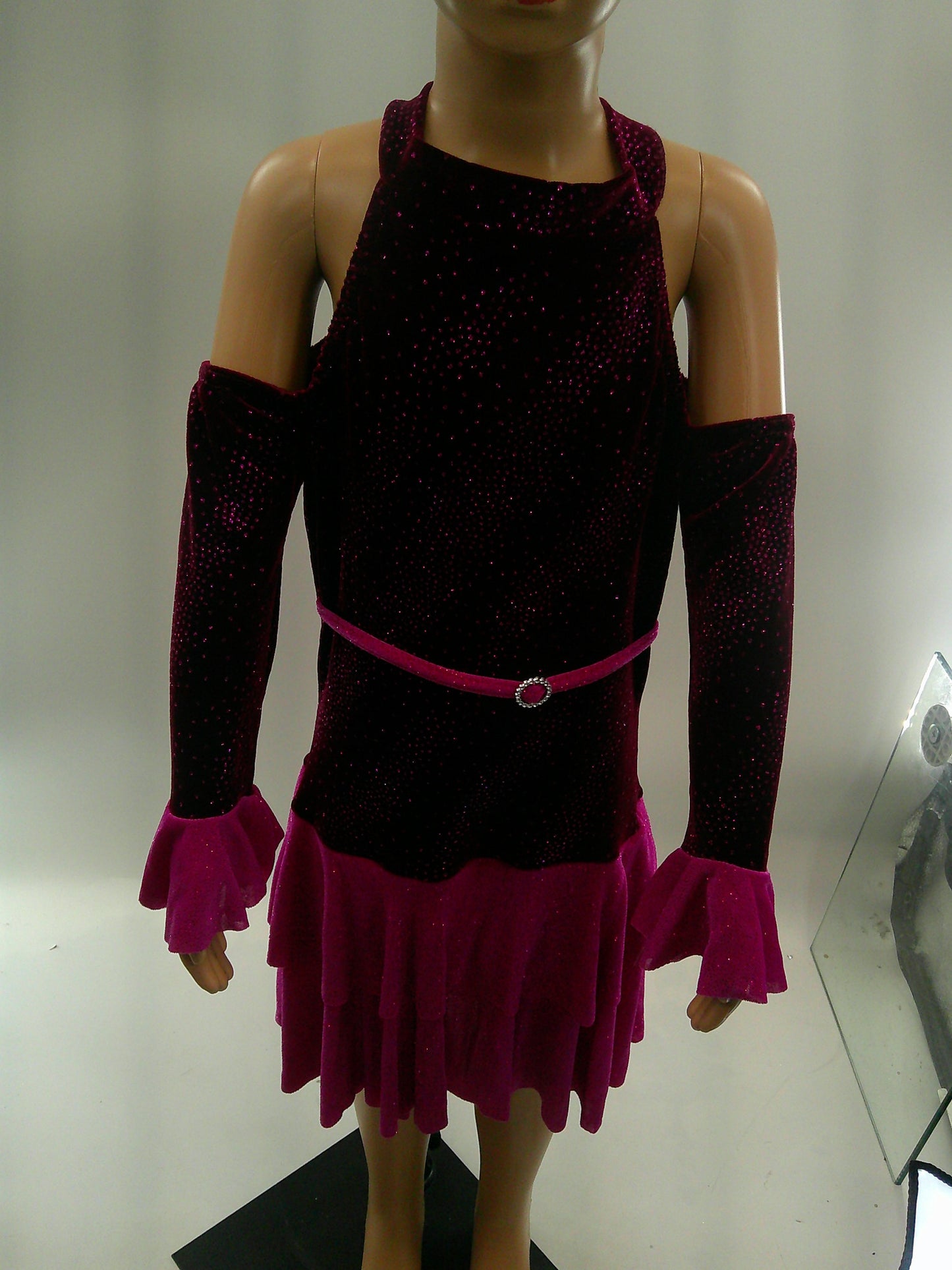Pre-Owned Costume Large Child Magenta Costume Gallery Jazz Tap Clogging Disco Ruffles Glitter Cold Shoulder
