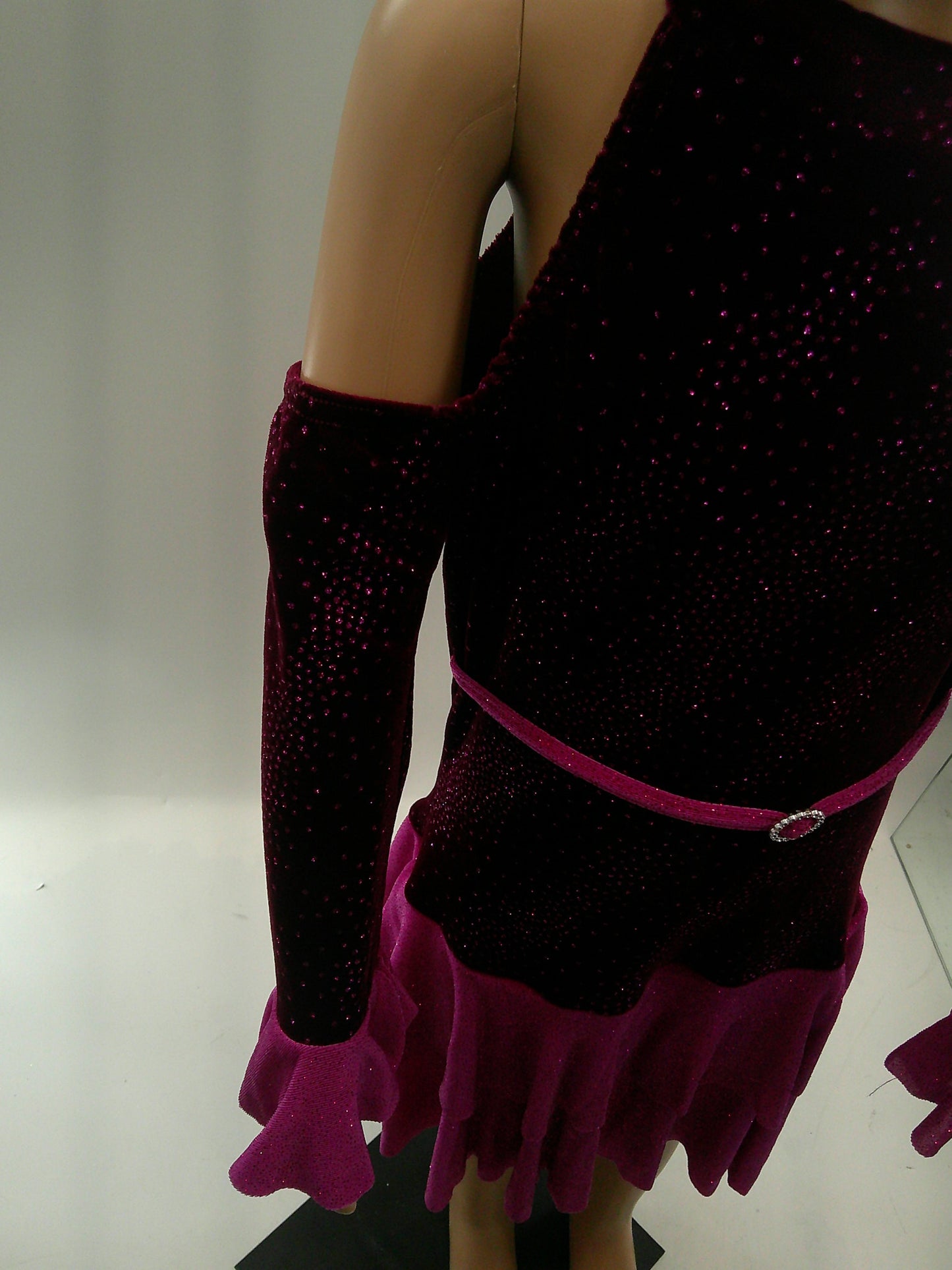 Pre-Owned Costume Large Child Magenta Costume Gallery Jazz Tap Clogging Disco Ruffles Glitter Cold Shoulder