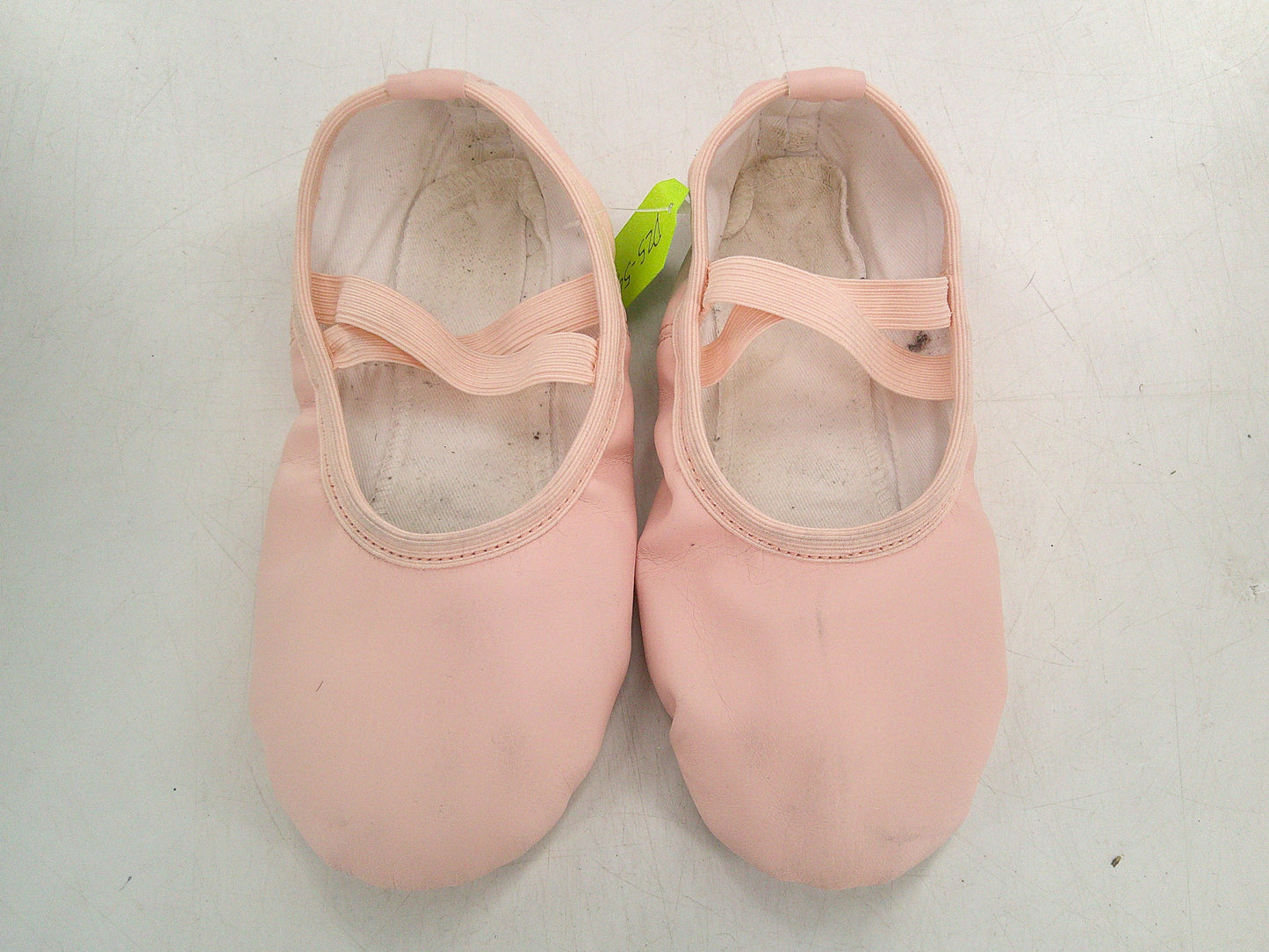 Pre-Owned Ballet Shoes Stelle Youth 2M No Tie Leather Cross Straps Full Sole