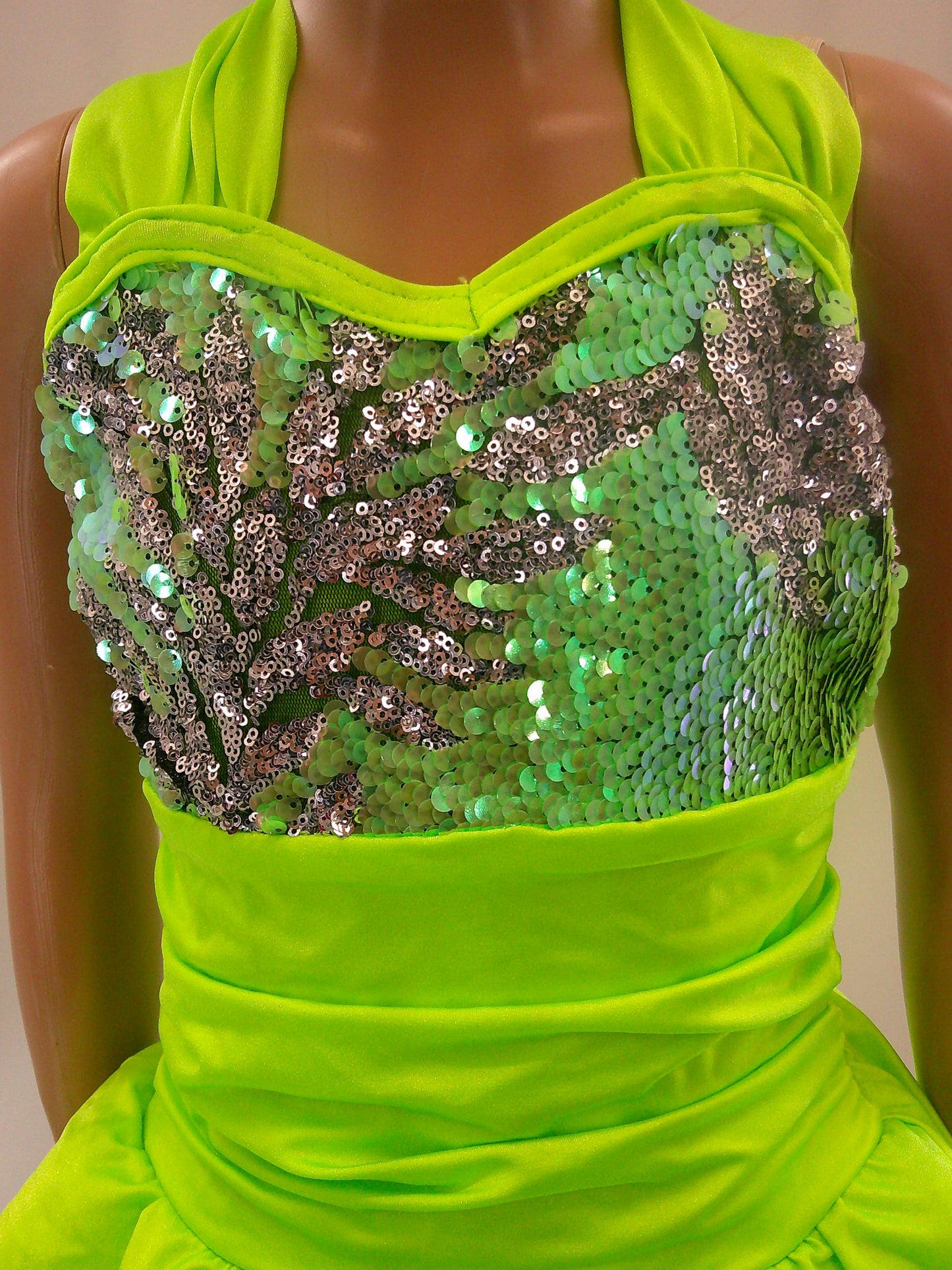 Pre-Owned Costume Medium Child Green Costume Gallery 17300 Jazz Tap Clogging Musical Theater Dress Sequin