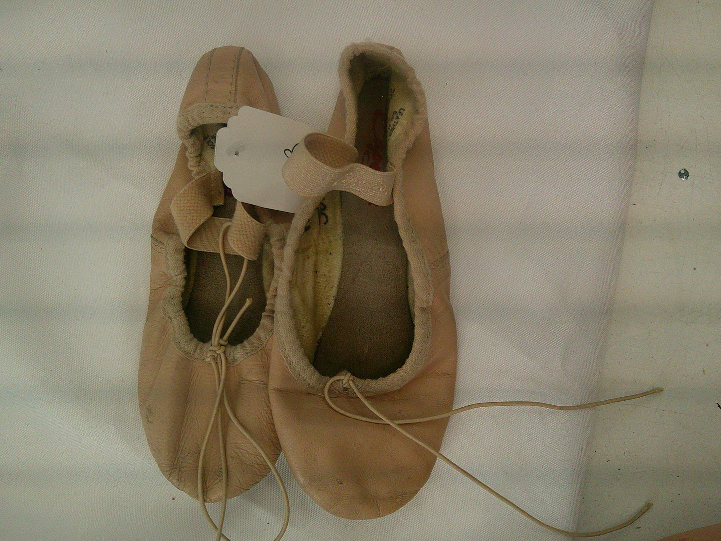 Pre-Owned Ballet Shoes Capezio Big Kid 2B Tie Drawstring Leather Full Sole