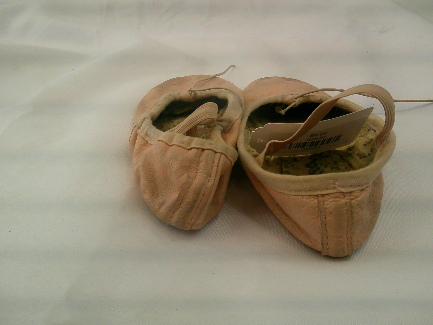 Pre-Owned Ballet Shoes DanzNMotion Toddler 11M  Leather Single Strap Full Sole
