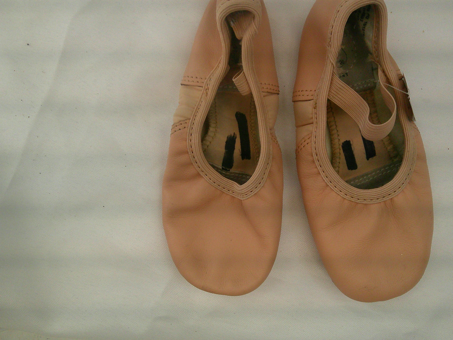 Pre-Owned Ballet Shoes Revolution Child 12M Leather Split Sole Stretch