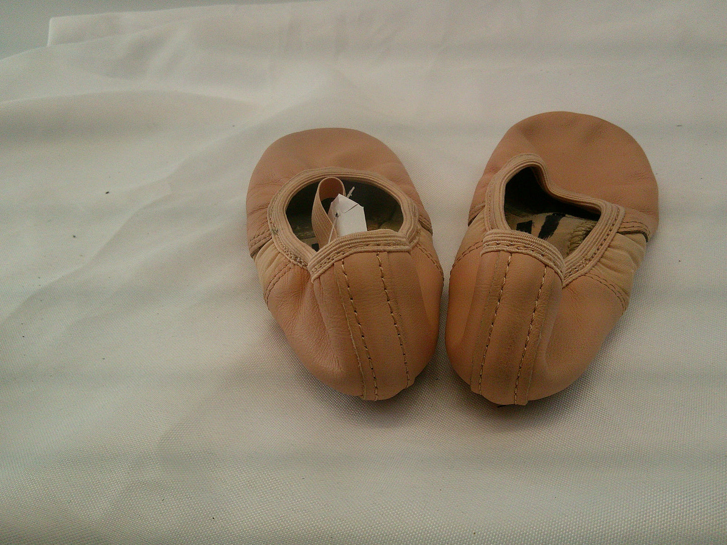 Pre-Owned Ballet Shoes Revolution Child 12M Leather Split Sole Stretch
