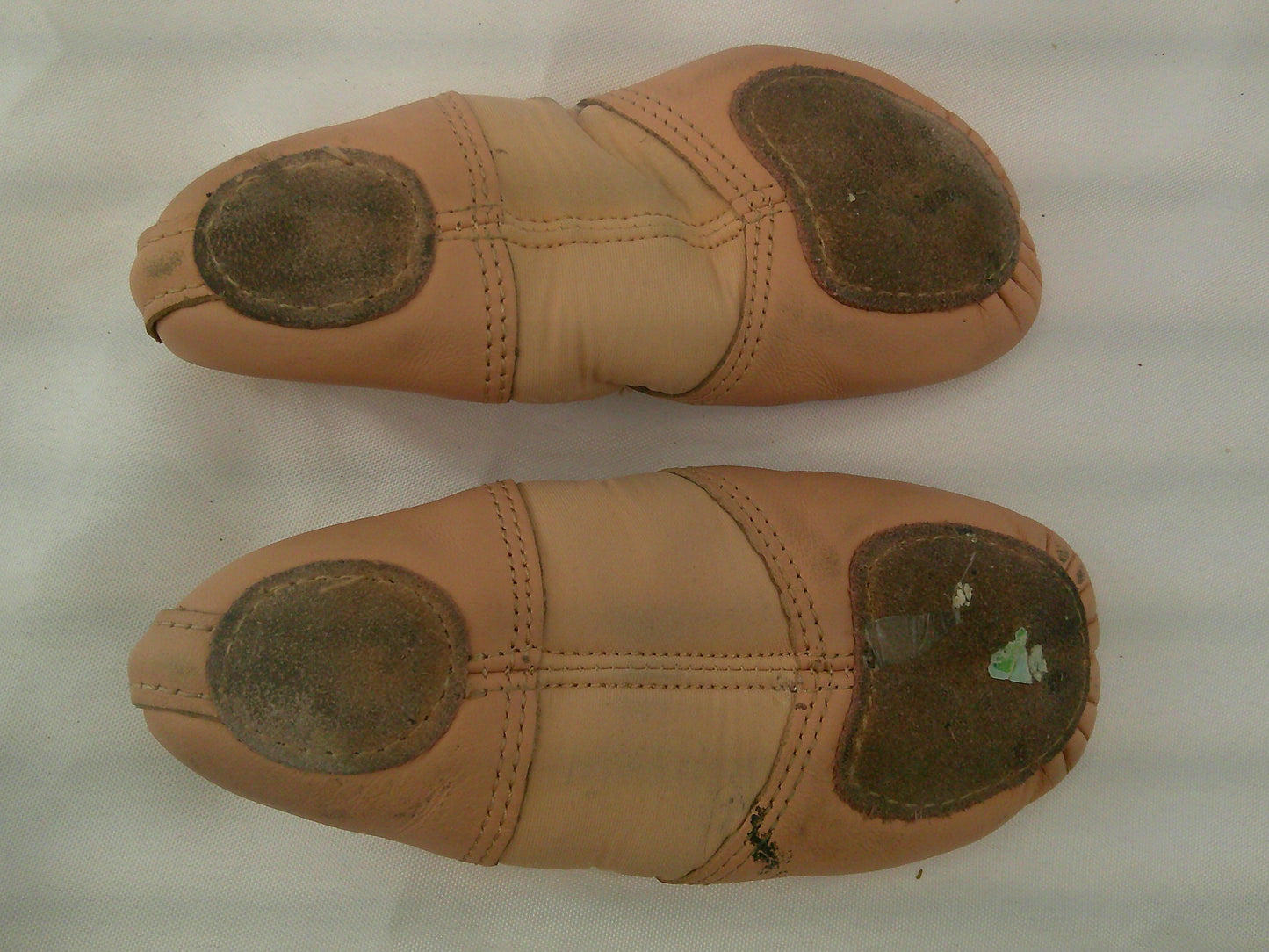 Pre-Owned Ballet Shoes Revolution Child 12M Leather Split Sole Stretch