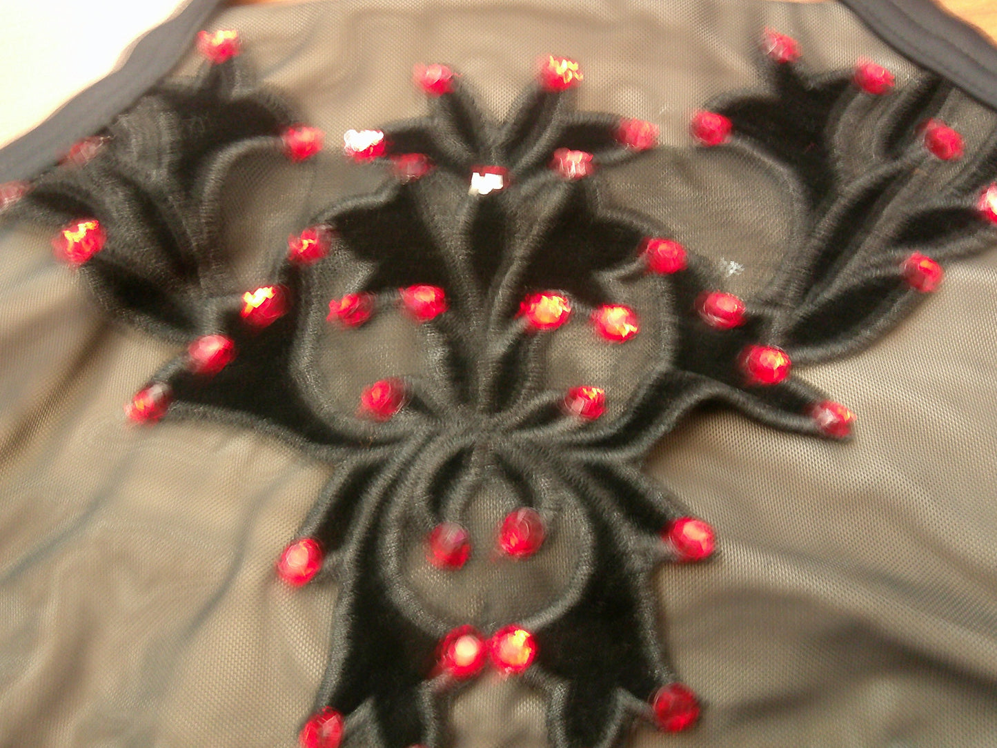 Pre-Owned Costume Crop Top Small Adult Black-Red Rhinestone Jazz Contemporary