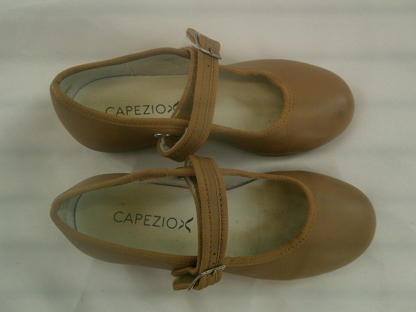 Pre-Owned Tap Shoes Capezio Little Kid 12M Mary Jane Leather Loop Strap