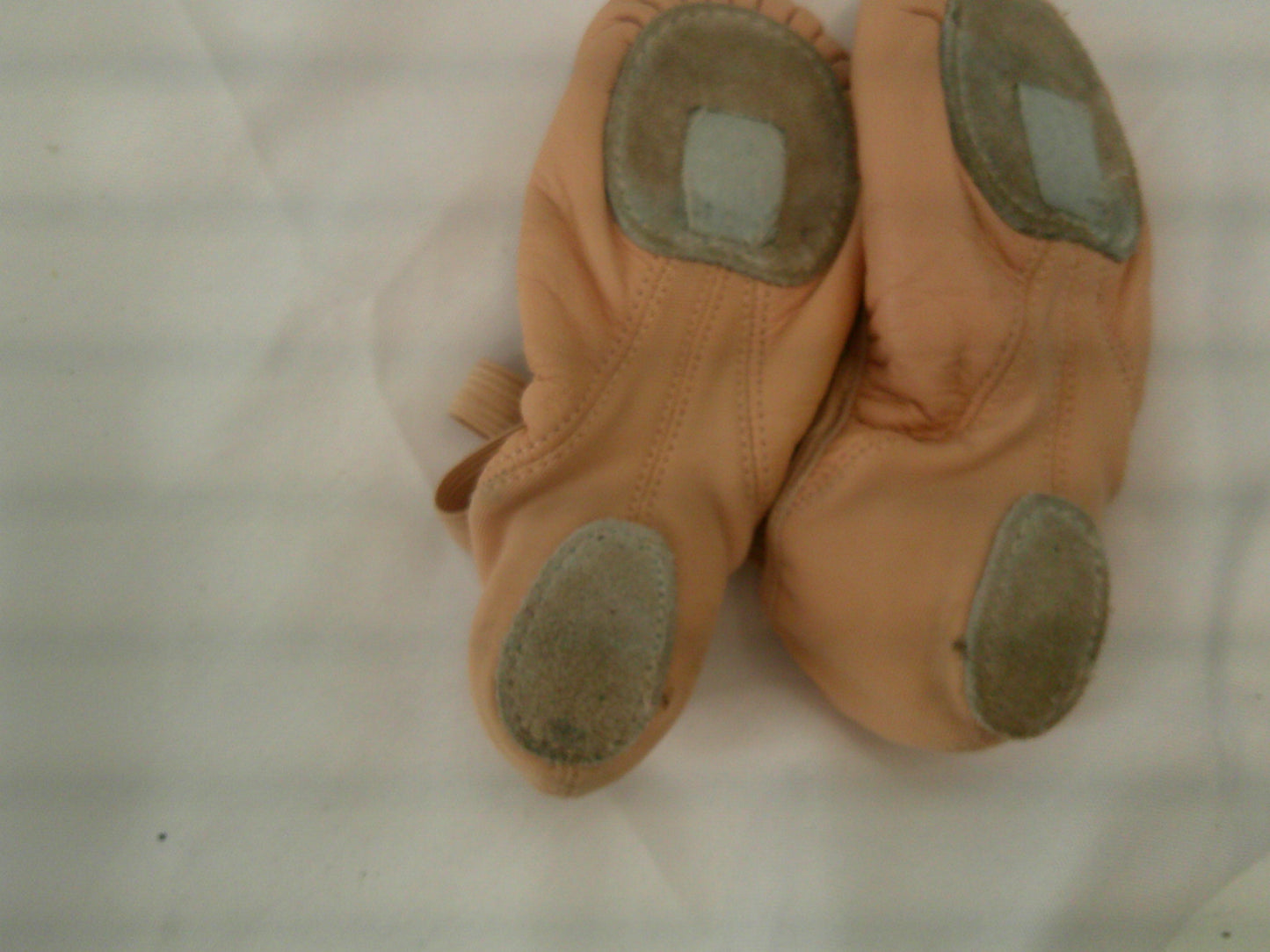 Pre-Owned Ballet Shoes DanzNMotion 397 Child 11M Leather Stretch Cross Strap Split Sole