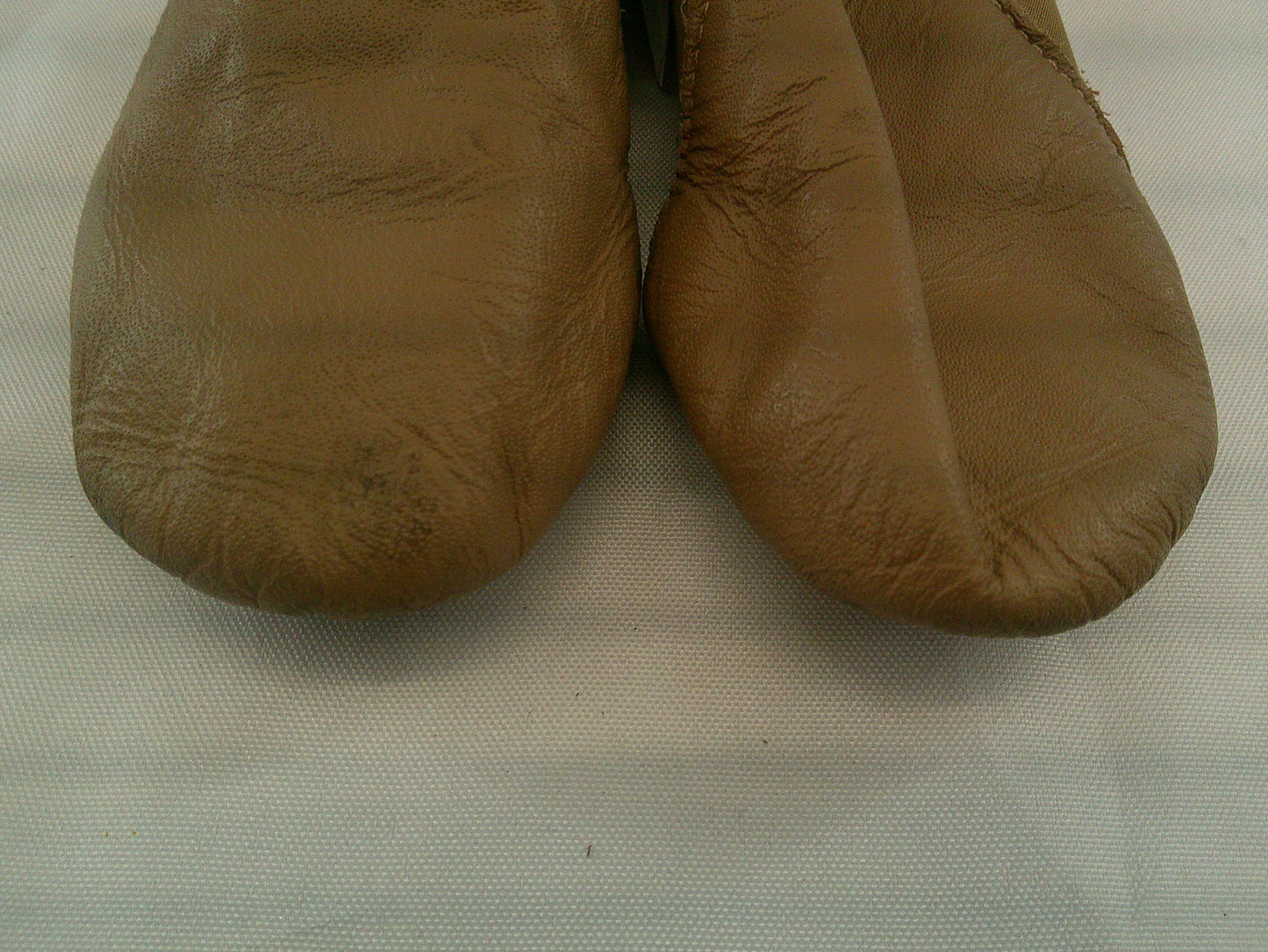 Pre-Owned Jazz Shoes DanzNMotion Child 12.5M  Slip On Leather Split Sole