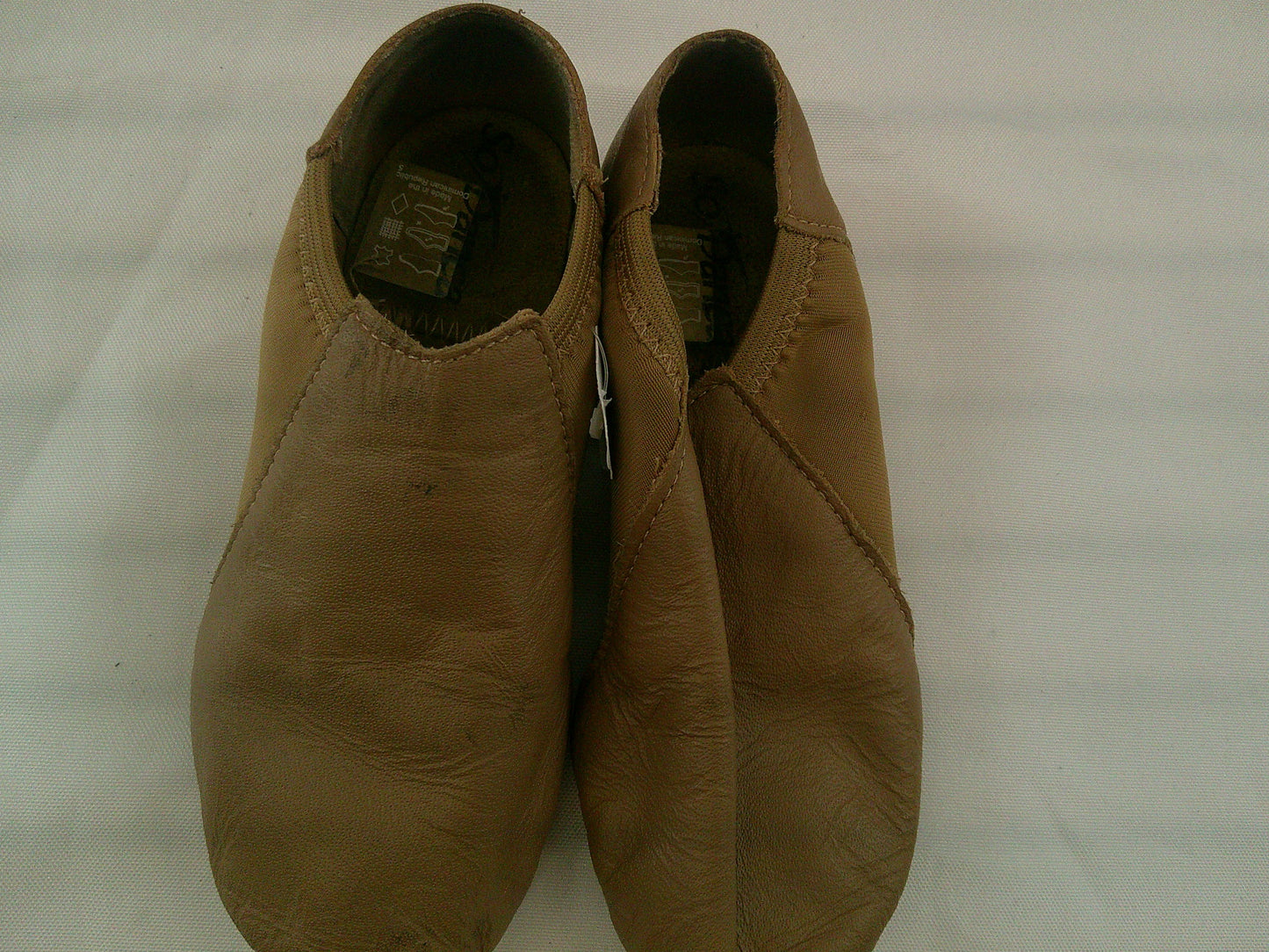 Pre-Owned Jazz Shoes DanzNMotion Child 12.5M  Slip On Leather Split Sole
