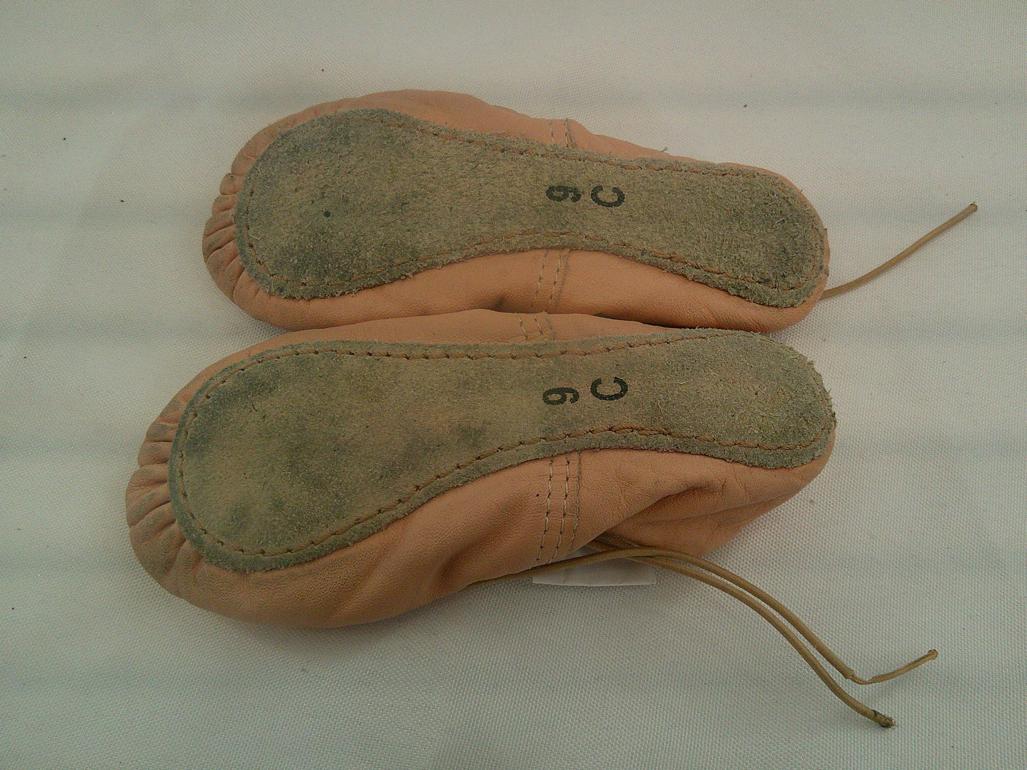 Pre-Owned Ballet Shoes Dancing Fair Big Kids 9C  Leather  Full Sole