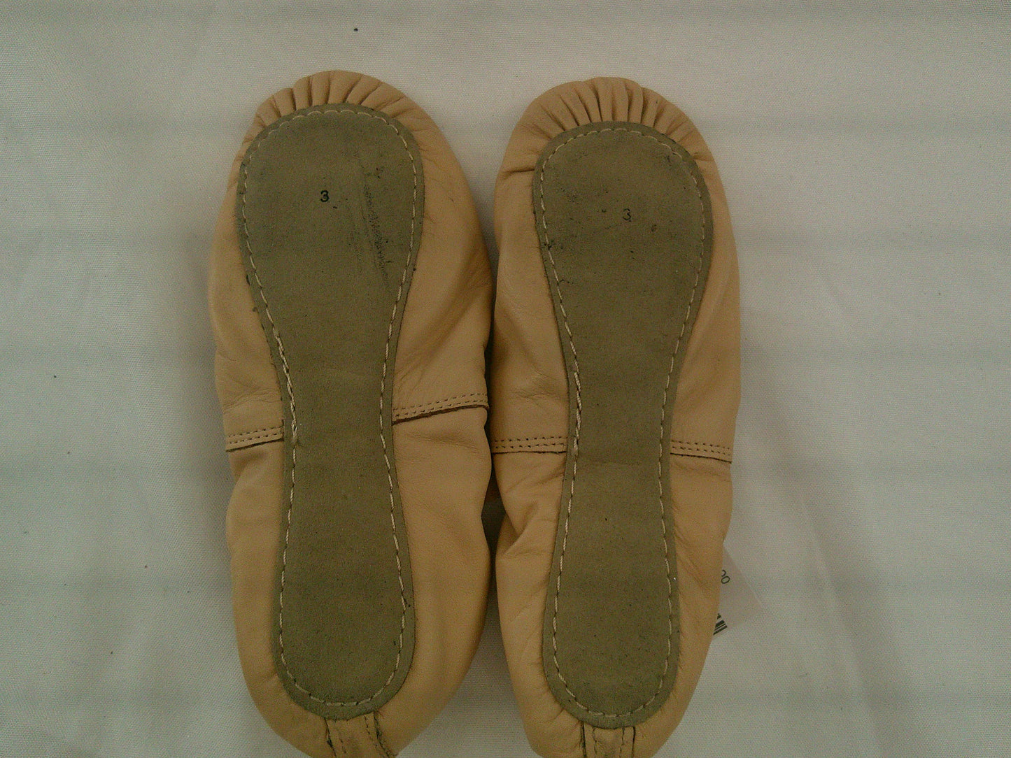 Pre-Owned Ballet Shoes DanzNMotion Child 3M Leather Single Strap Full Sole