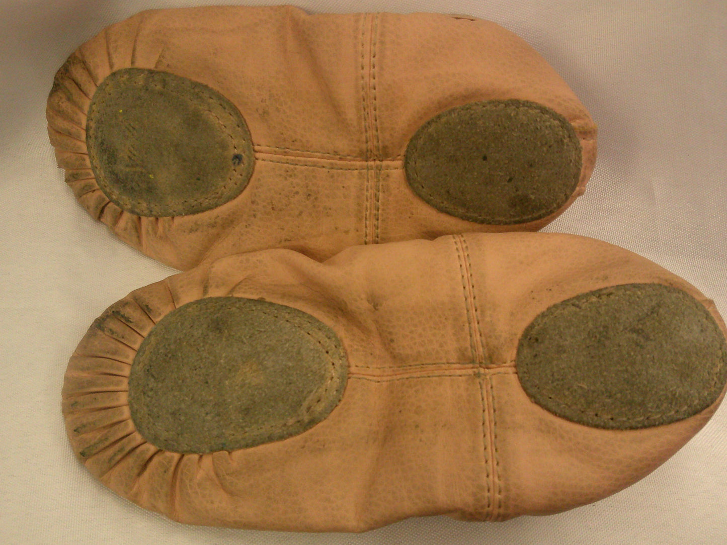 Pre-Owned Ballet Shoes Stelle Girl 1M No Tie Leather Cross Straps Split Sole