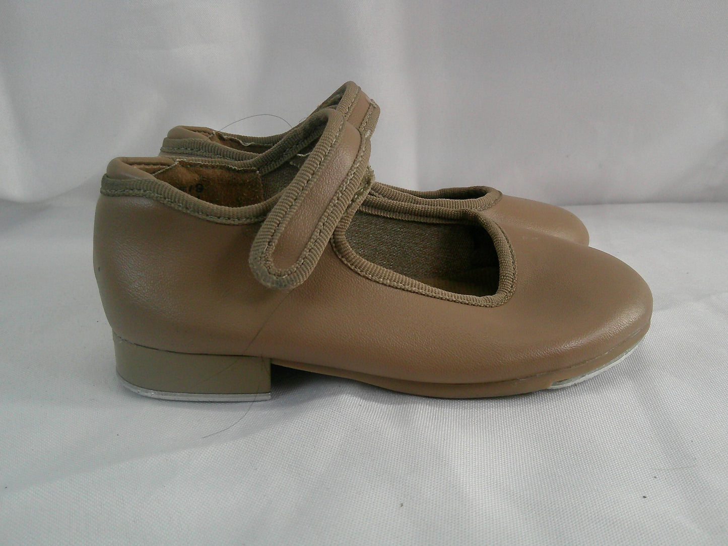 Pre-Owned Tap Shoes Danshuz 534 Toddler 8.5M Tan Mary Jane Buckle