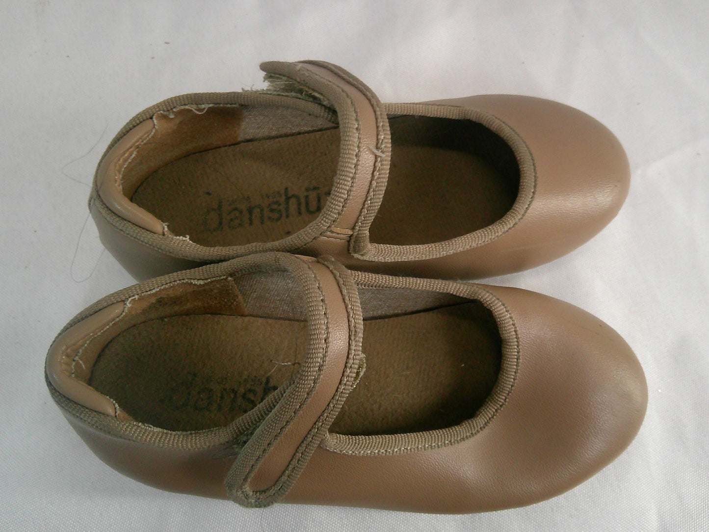 Pre-Owned Tap Shoes Danshuz 534 Toddler 8.5M Tan Mary Jane Buckle