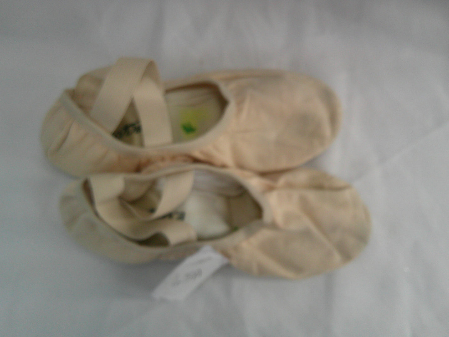 Pre-Owned Ballet Shoes So Danca Adult 6.5A Canvas Crossing Straps Split Sole