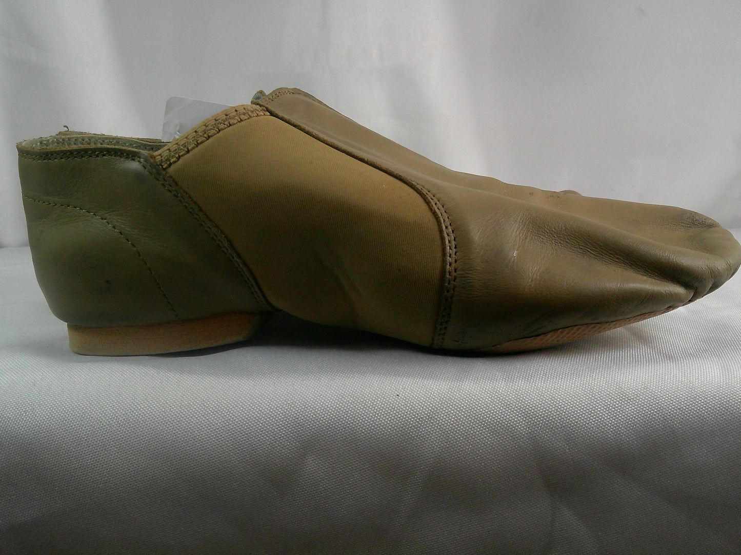Pre-Owned Jazz Shoes Generic Youth 7M Slip On Leather Slip On Split Sole