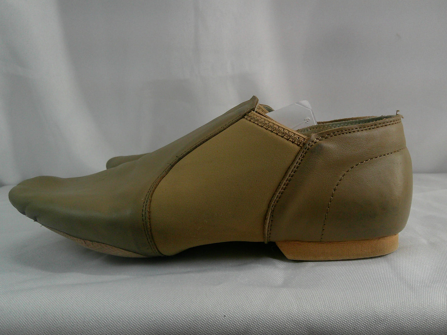 Pre-Owned Jazz Shoes Generic Youth 7M Slip On Leather Slip On Split Sole