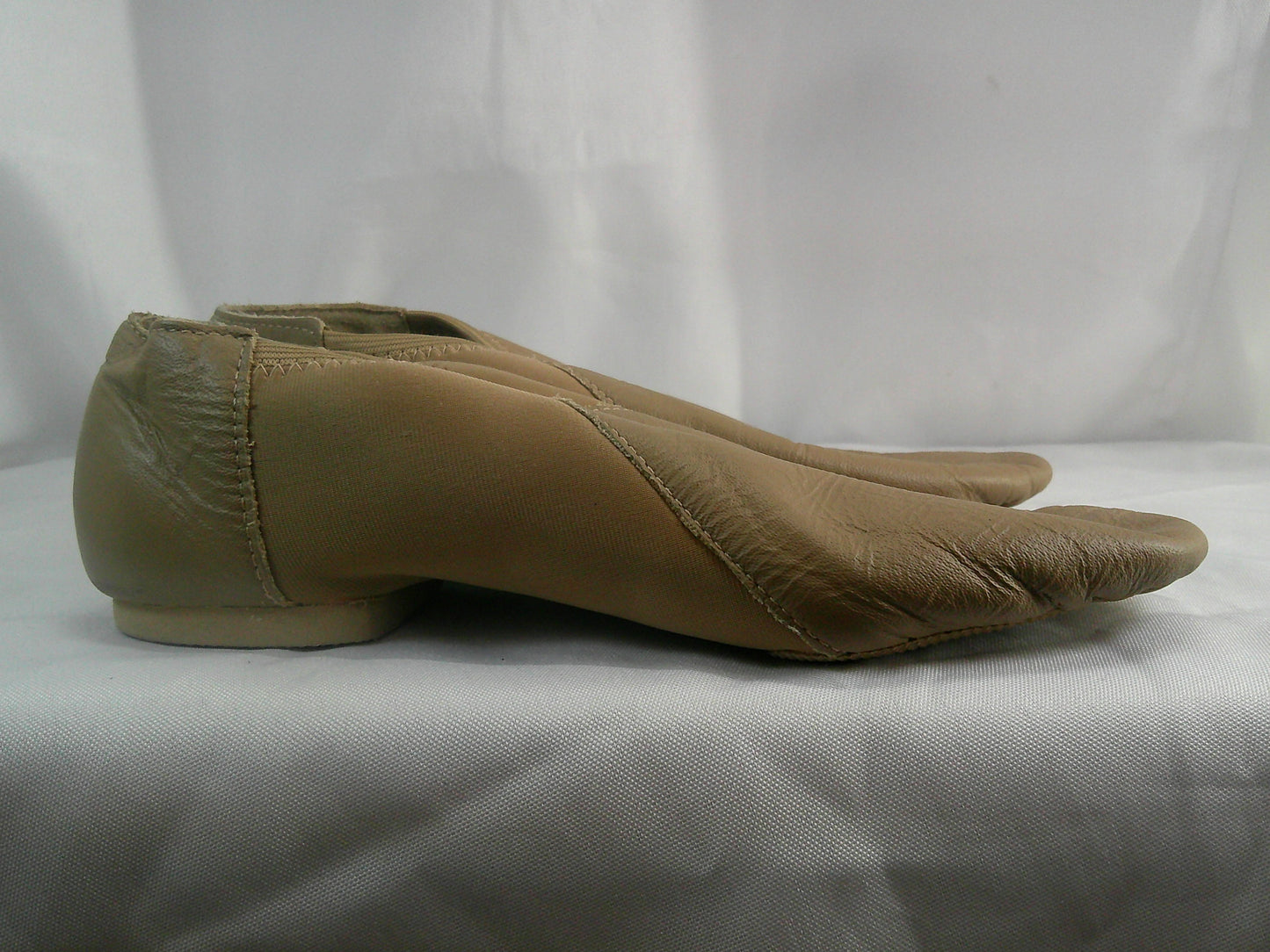 Pre-Owned Jazz Shoes So Danca JZ43 Tan Adult 7.5XW Pull On Leather Split Sole