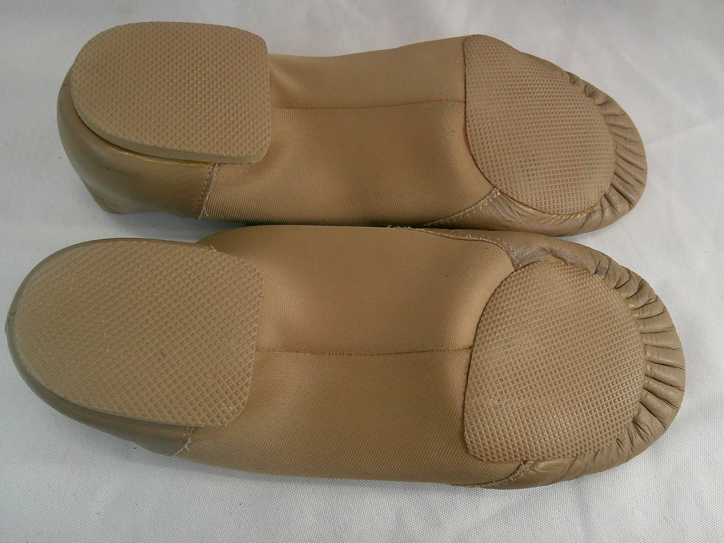 Pre-Owned Jazz Shoes So Danca JZ43 Tan Adult 7.5XW Pull On Leather Split Sole