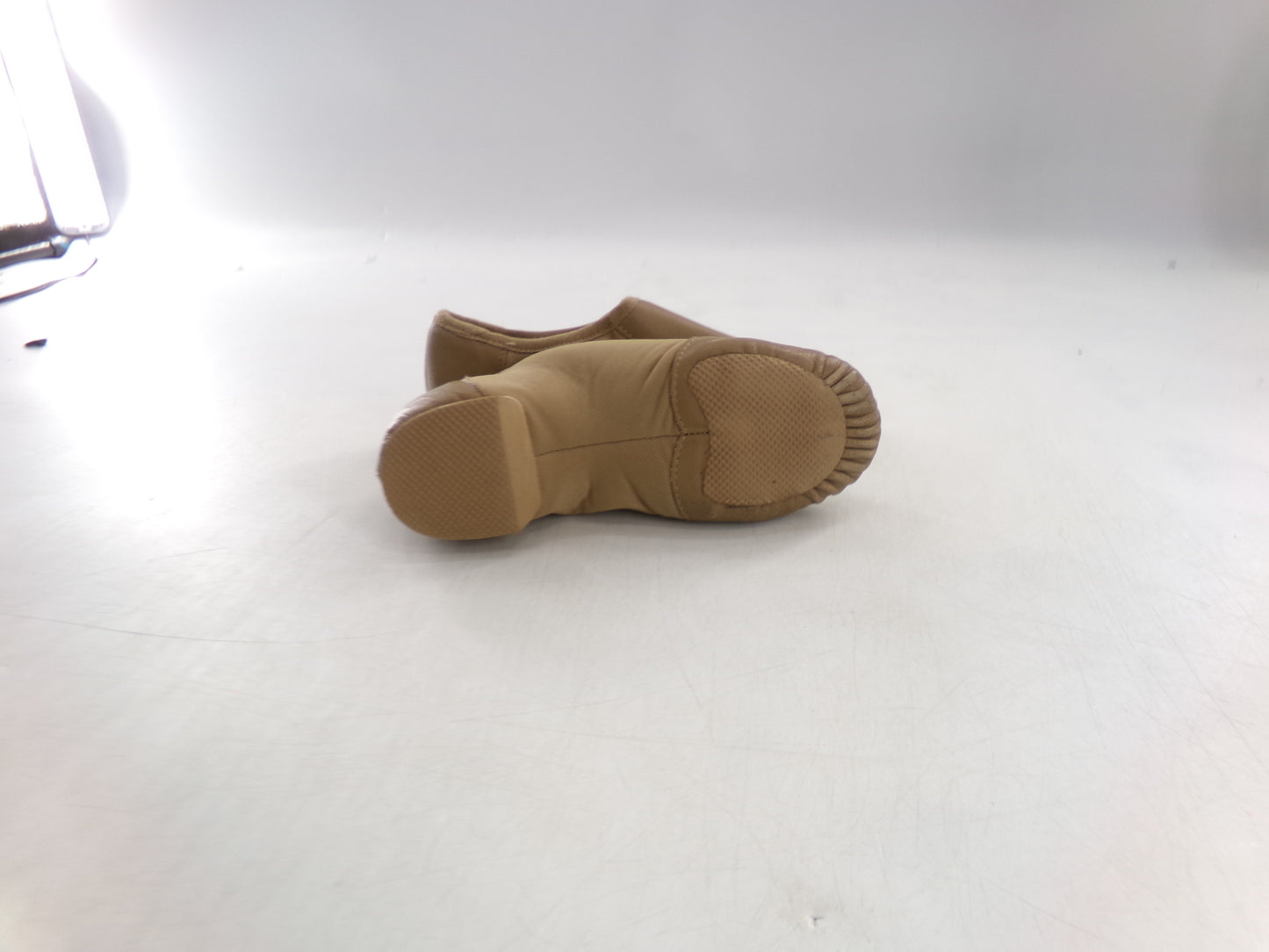 Pre-Owned Jazz Shoes Danz N Motion Tan 9158 Size 5M