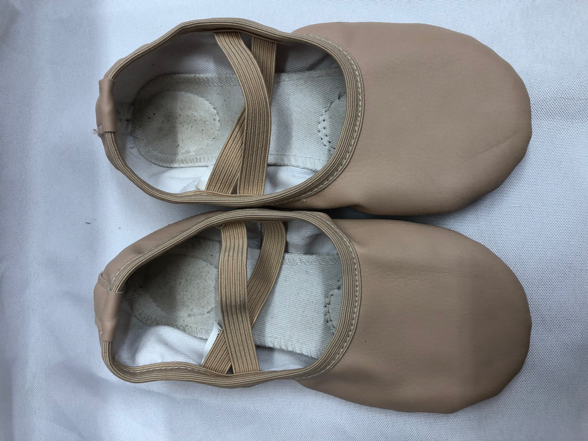Pre-Owned Ballet Shoes Stelle 2M Leather Single Strap Full Sole