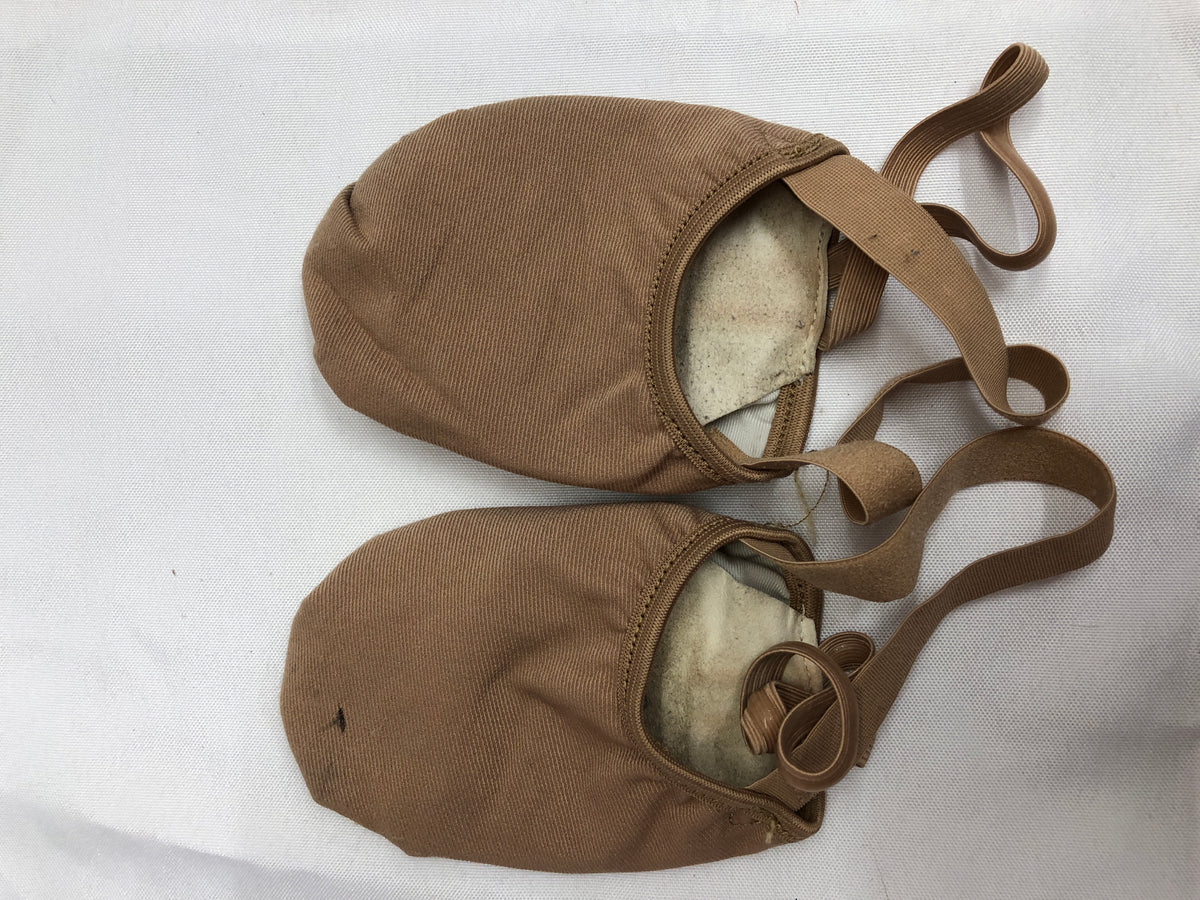 Pre-Owned Contemporary Shoes Adult XL Dark Tan DanzNMotion Turner Stretch Canvas