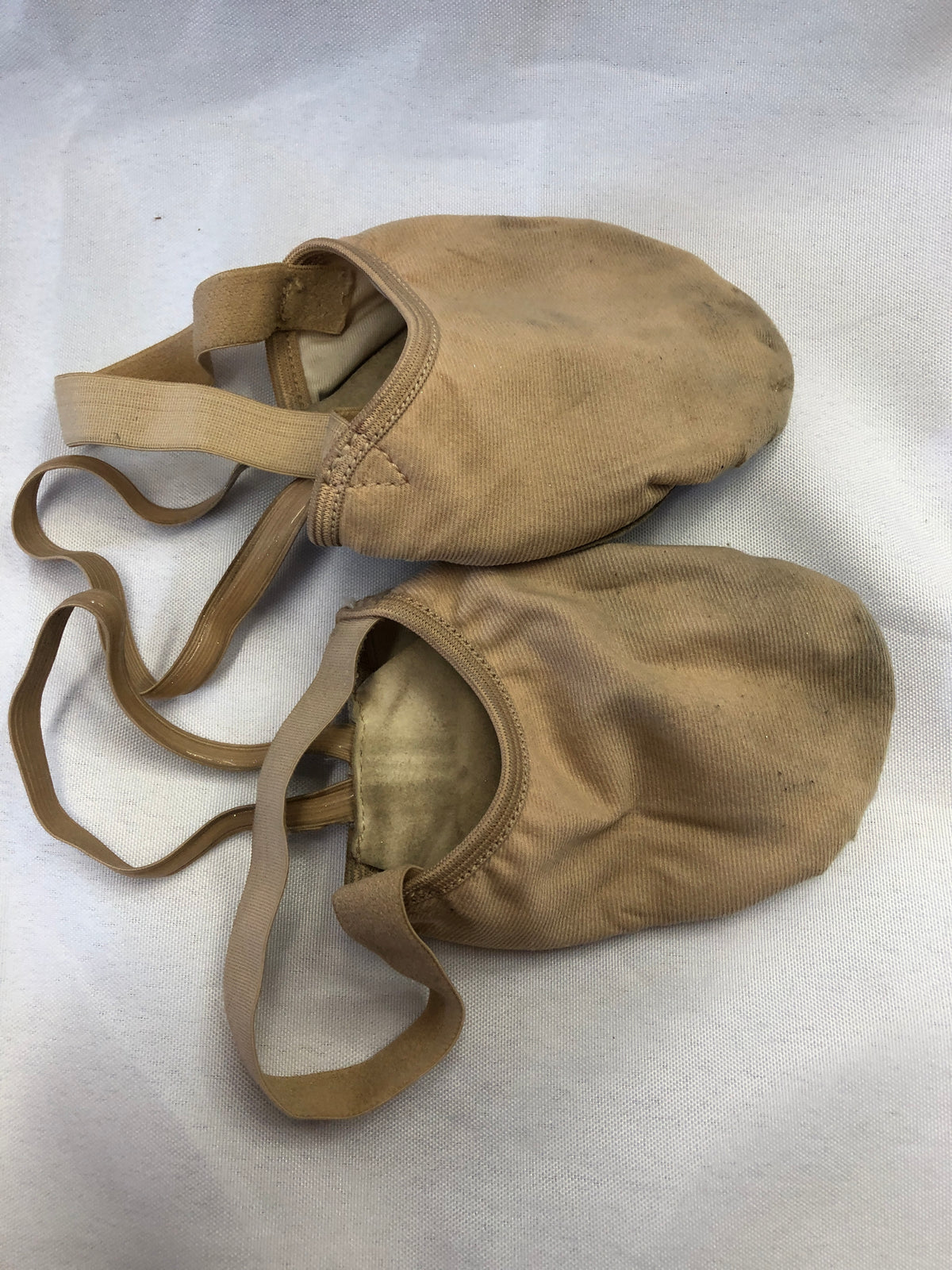Pre-Owned Contemporary Shoes Adult XL Large Tan DanzNMotion Turner Stretch Canvas