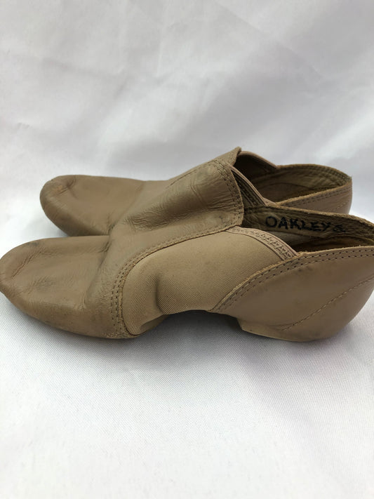 Pre-Owned Jazz Shoes Capezio 6M Adult Side Elastic Leather Slip On Split Sole