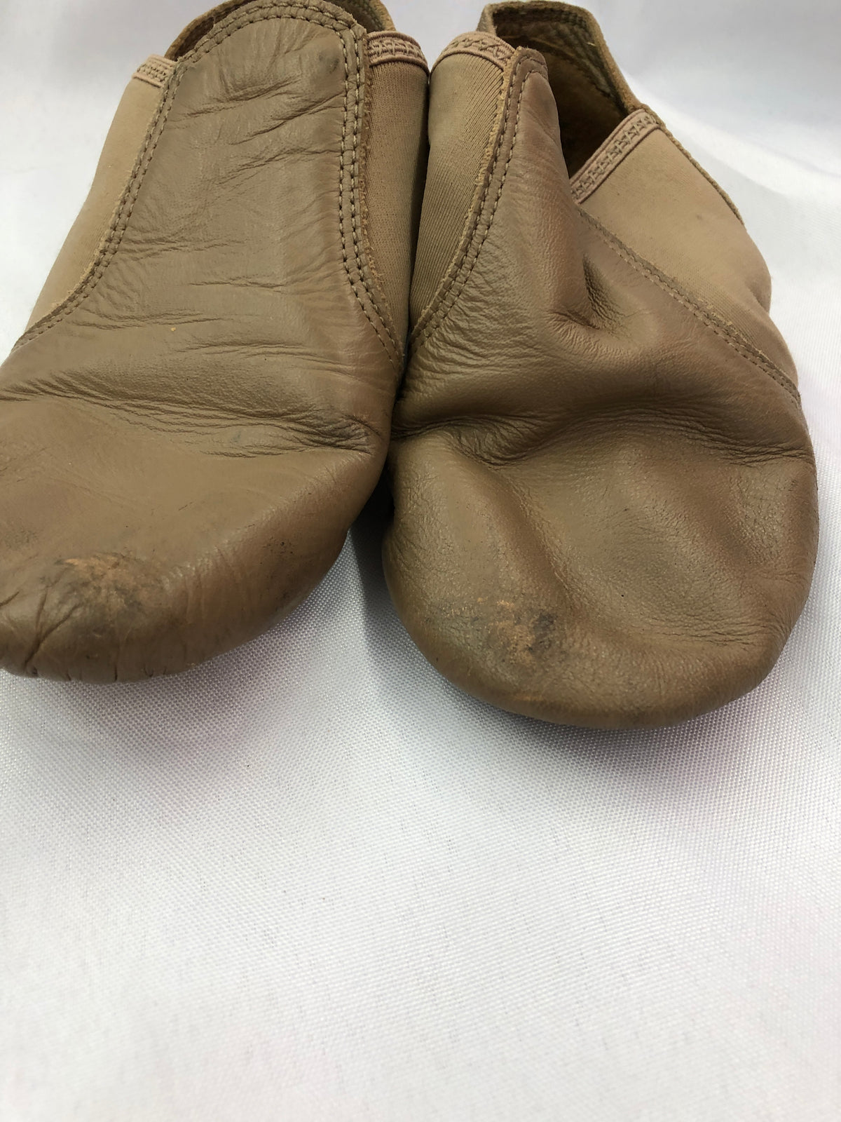 Pre-Owned Jazz Shoes Capezio 6M Adult Side Elastic Leather Slip On Split Sole