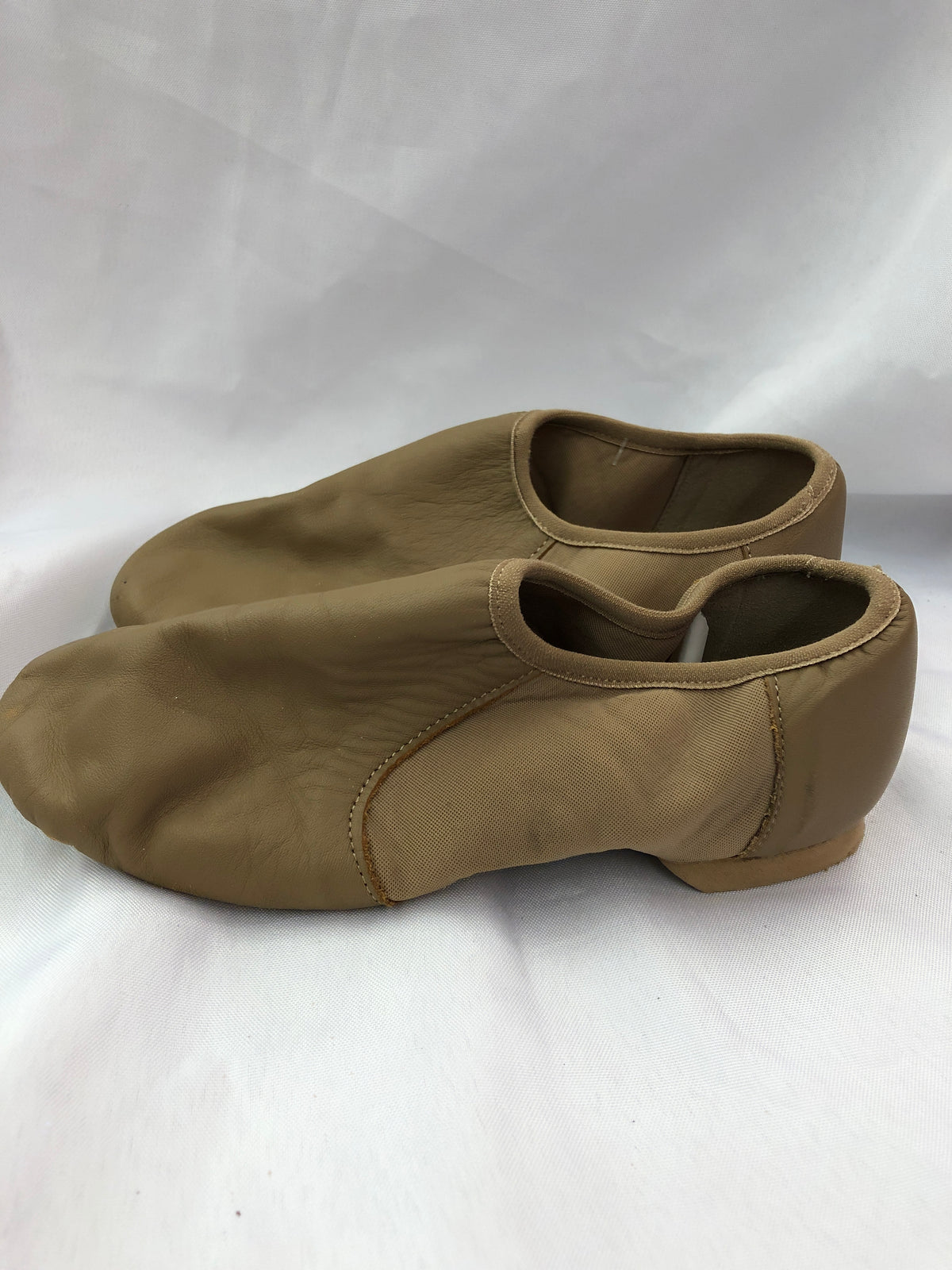 Pre-Owned Jazz Shoes Danz N Motion Tan 9158 Adult 8.5M Slip On Stretch Side