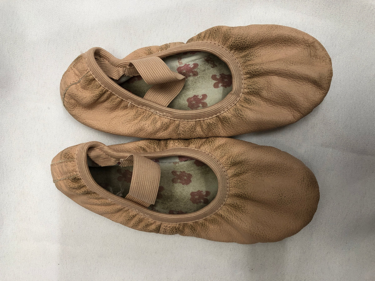 Pre-Owned Ballet Shoes SoDanca Child 13.5A Pull On Leather Single Strap Full Sole