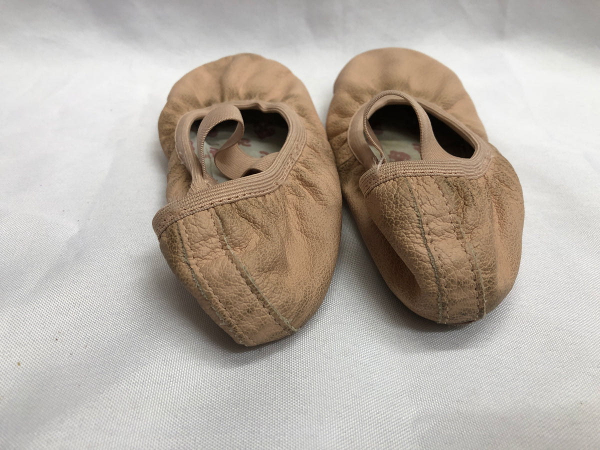 Pre-Owned Ballet Shoes SoDanca Child 13.5A Pull On Leather Single Strap Full Sole