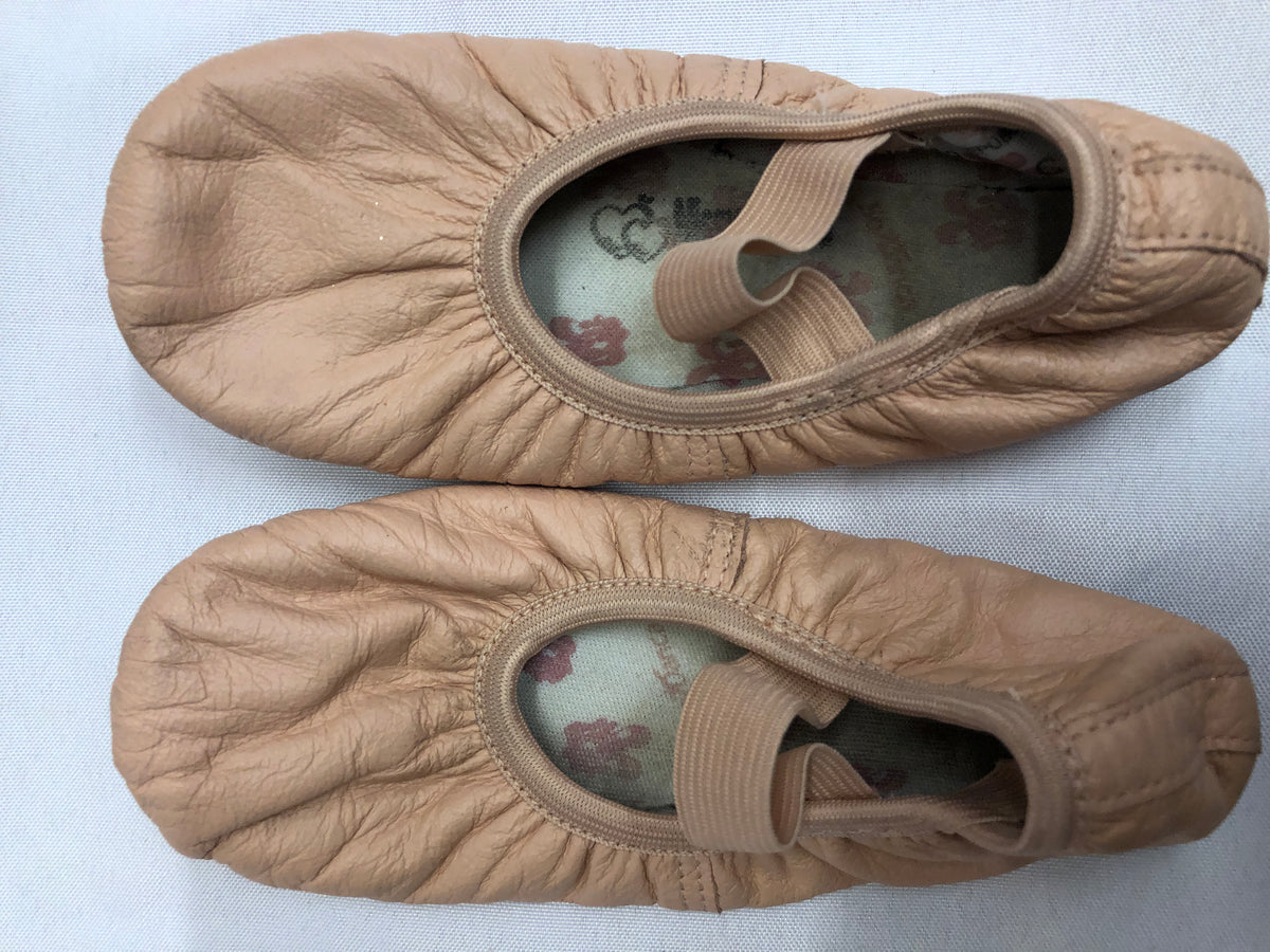 Pre-Owned Ballet Shoes SoDanca Child 13C Pull On Leather Single Strap Full Sole