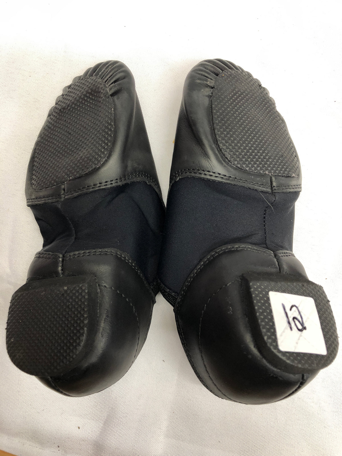 Pre-Owned Jazz Shoes Stelle Child 12M Black Leather Slip On