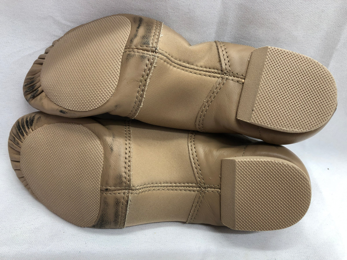 Pre-Owned Jazz Shoes Capezio 7.5M Adult Side Elastic Leather Slip On Split Sole